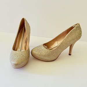 Sparkle Nude Rhinestone Platform Heels Size 7 Glam Wedding Bridal Party Pump NIB